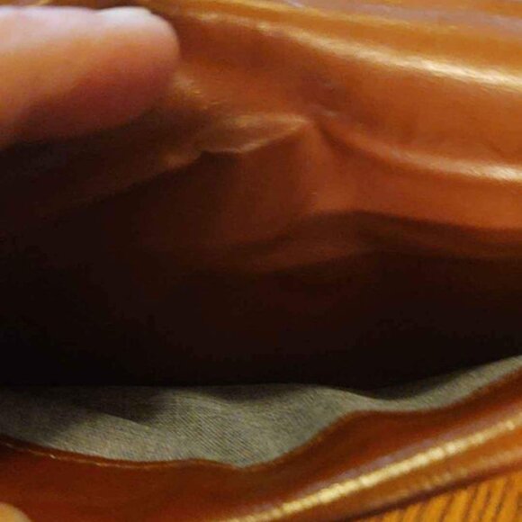 Vintage Leather Womens Wallet with Checkbook Holder - Picture 4 of 11